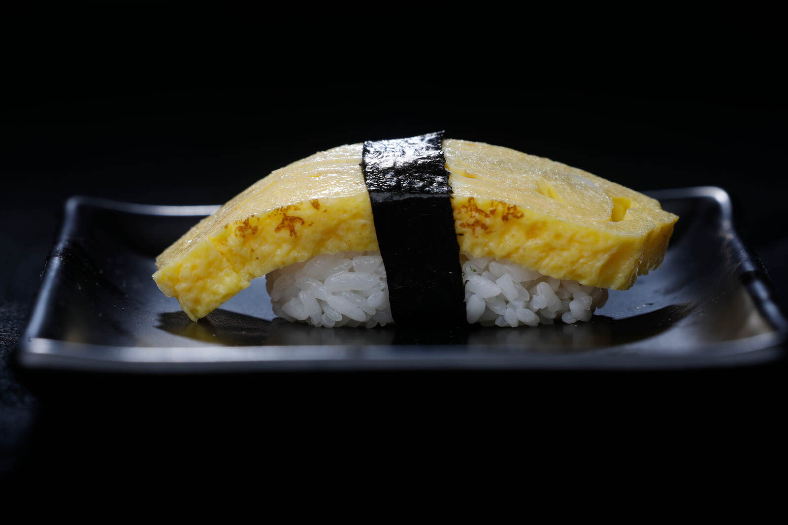 Tomago nigiri